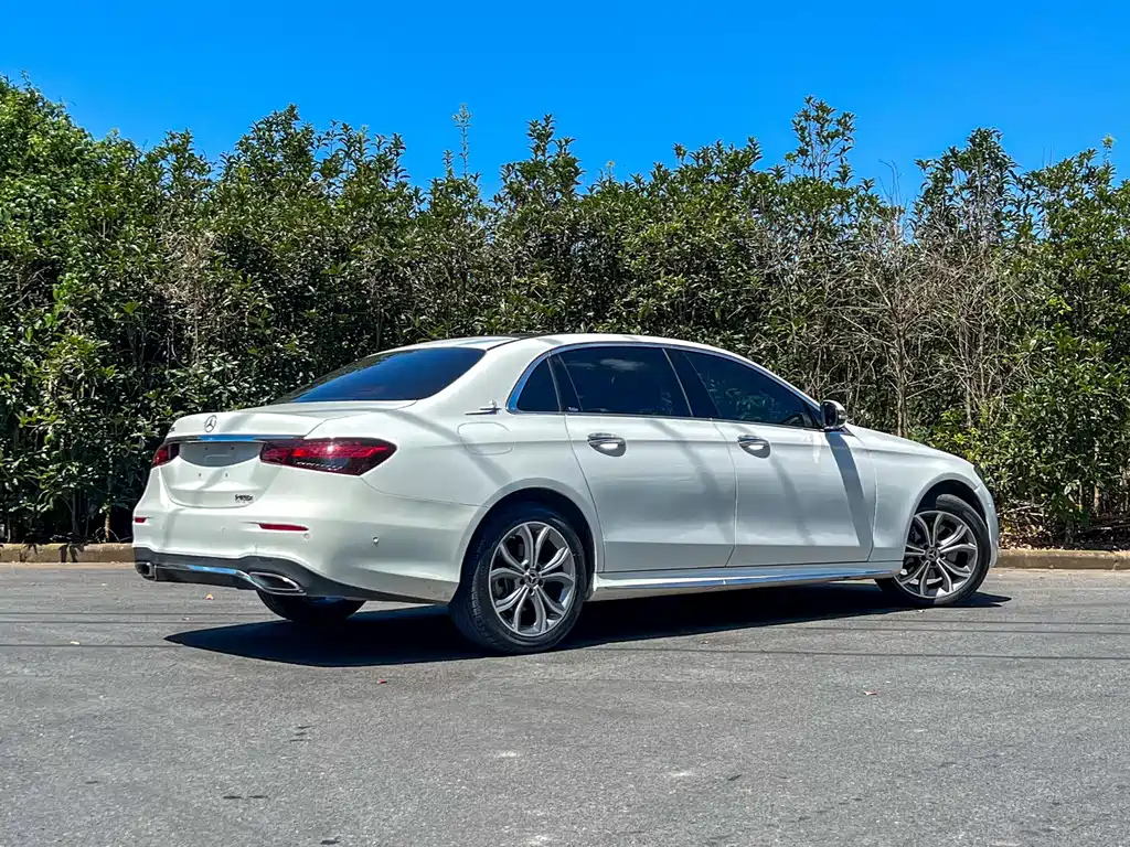 Mercedes-Benz Mercedes-Benz E-Class 2021 Model Year Facelift E 300 L Sport Fashion Edition 2021 - thumbnail 4