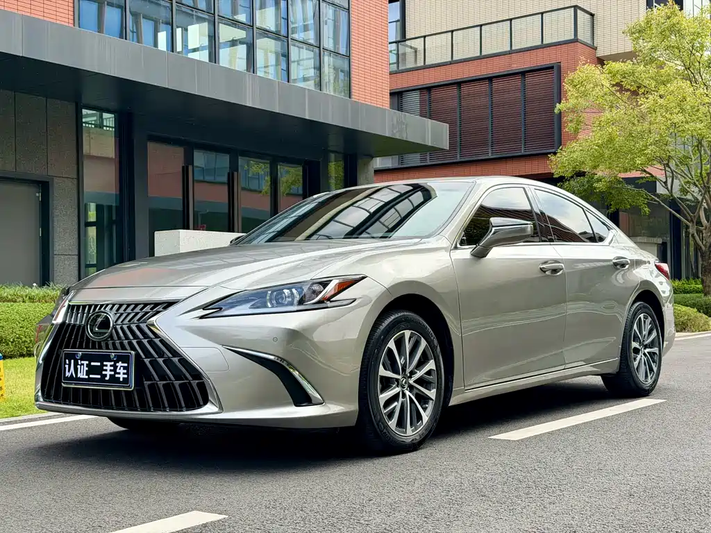 Lexus Lexus ES 200 Premium 2024 Model 2024