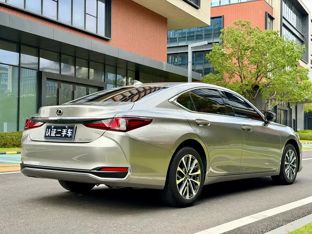 Lexus Lexus ES 200 Premium 2024 Model 2024 - thumbnail 8