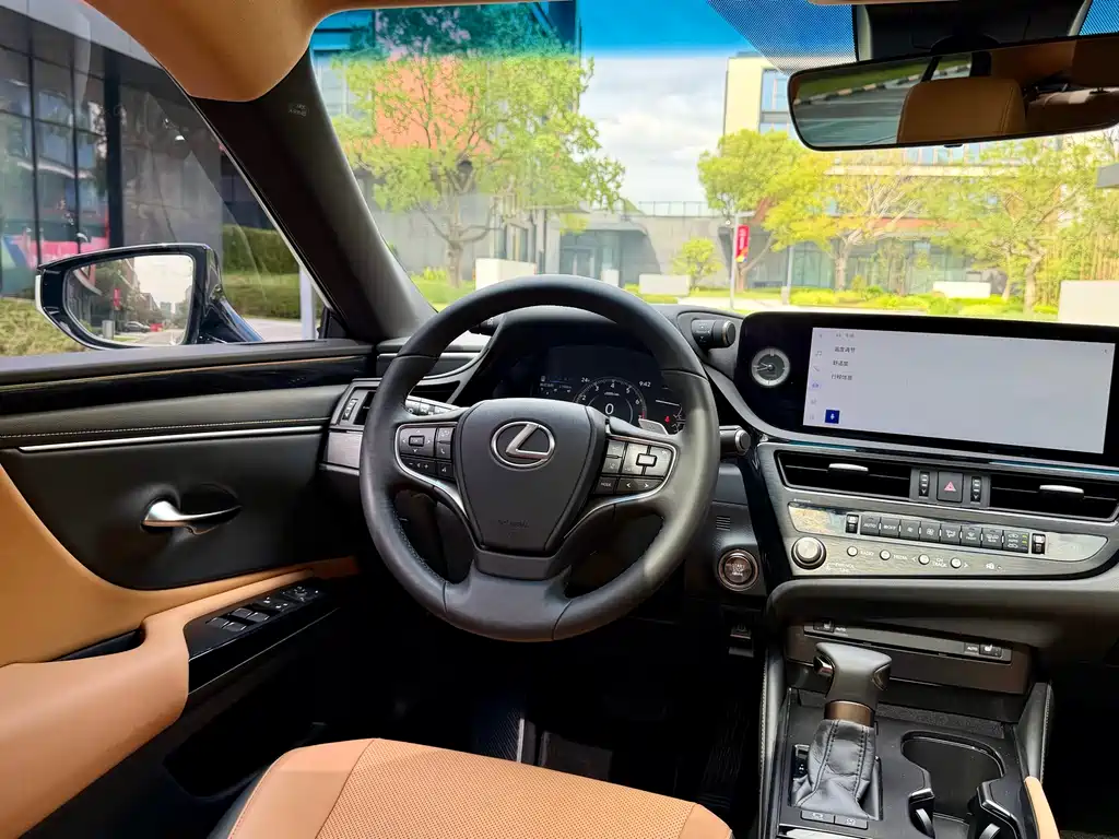 Lexus Lexus ES 200 Premium 2024 Model 2024 - thumbnail 18