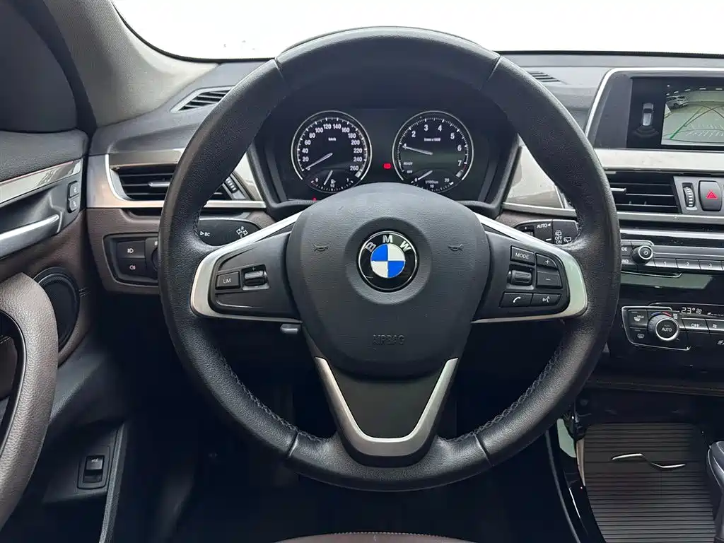 BMW BMW X1 2019 sDrive18Li Premium Model 2019 - thumbnail 10