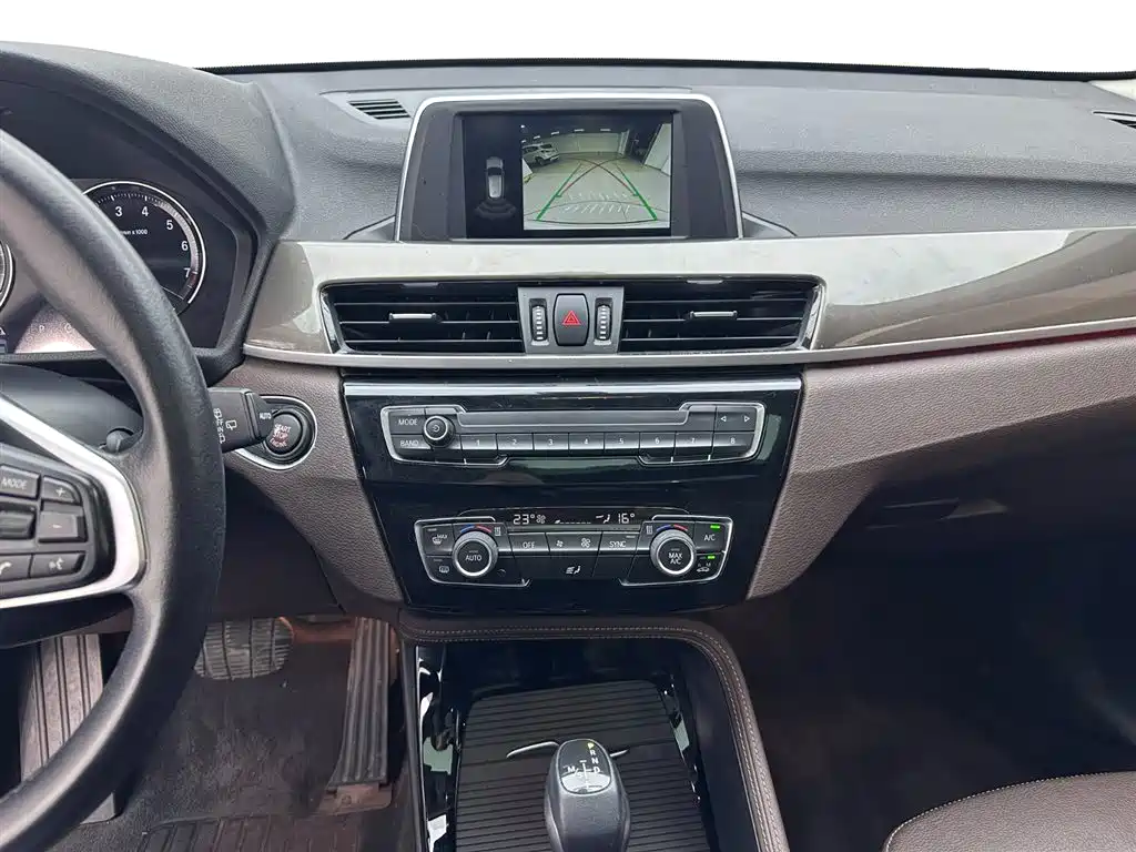 BMW BMW X1 2019 sDrive18Li Premium Model 2019 - thumbnail 12