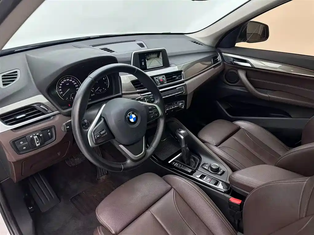 BMW BMW X1 2019 sDrive18Li Premium Model 2019 - thumbnail 15