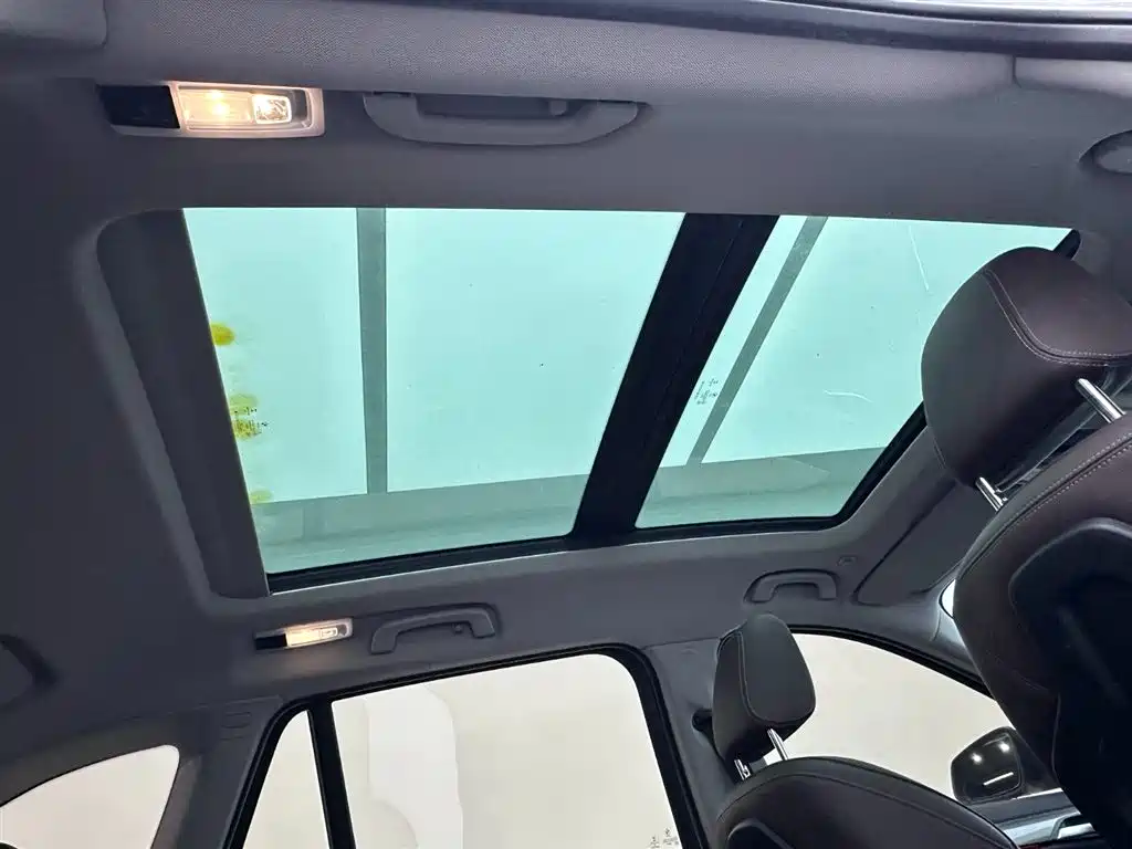 BMW BMW X1 2019 sDrive18Li Premium Model 2019 - thumbnail 23