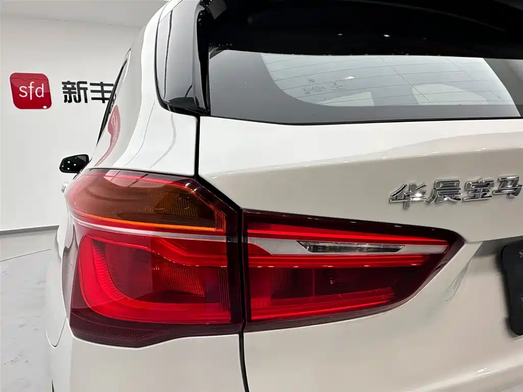 BMW BMW X1 2019 sDrive18Li Premium Model 2019 - thumbnail 29