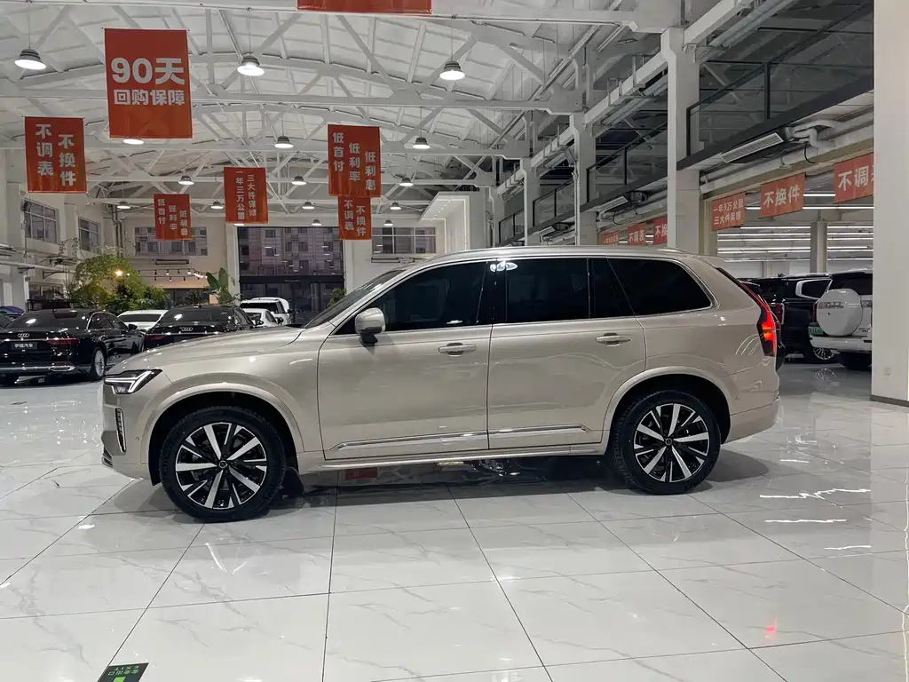 Volvo Volvo XC90 2025 Model Year Facelift B6 Inscription Luxury 6-Seat 2025 - thumbnail 3