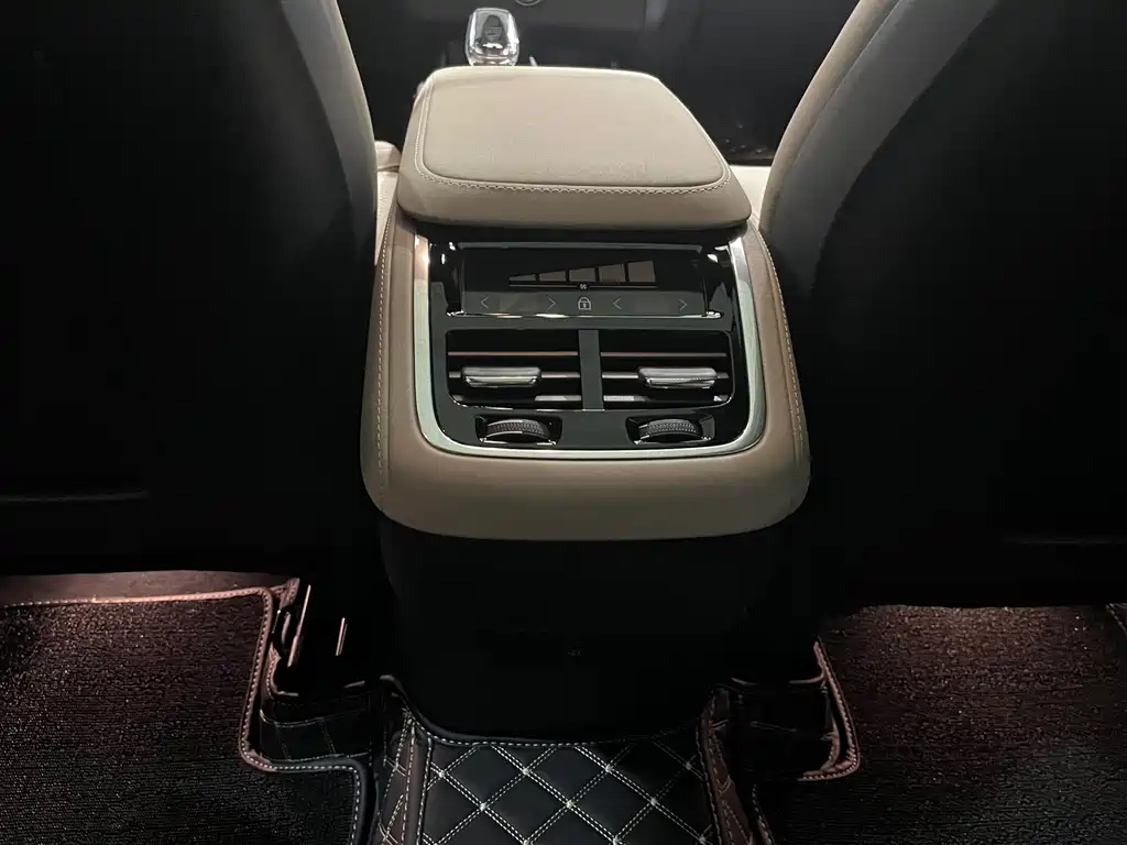 Volvo Volvo XC90 2025 Model Year Facelift B6 Inscription Luxury 6-Seat 2025 - thumbnail 16