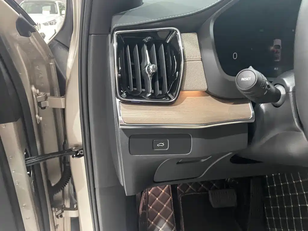 Volvo Volvo XC90 2025 Model Year Facelift B6 Inscription Luxury 6-Seat 2025 - thumbnail 21