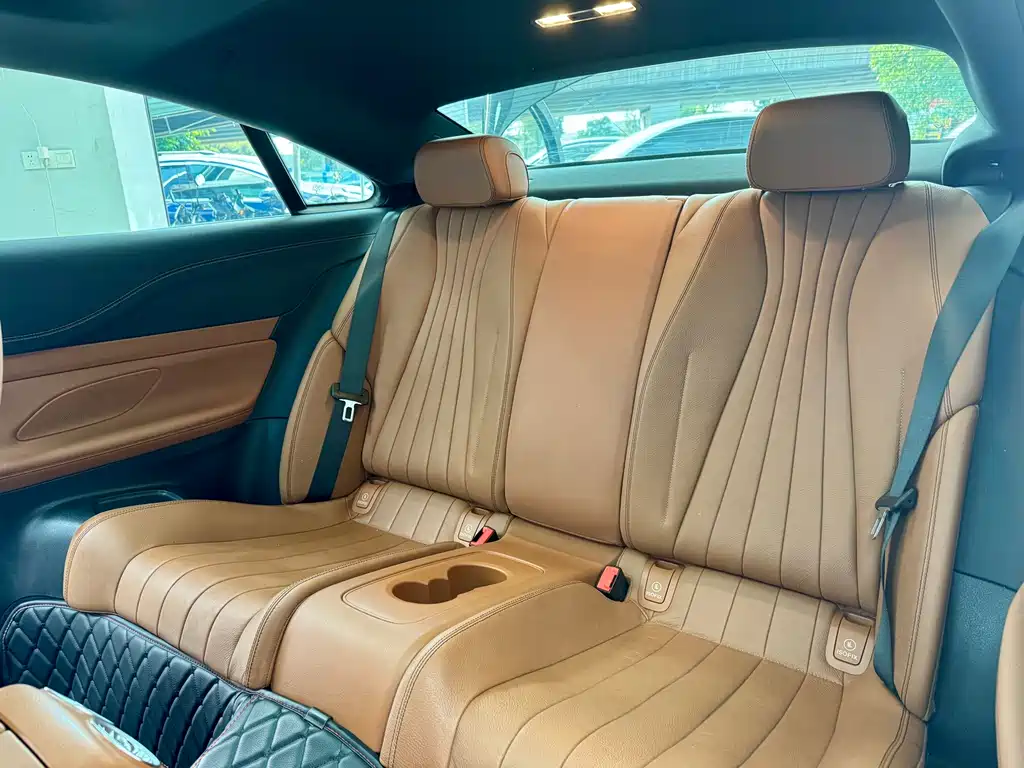 Mercedes-Benz Mercedes-Benz E-Class Coupe E 260 2020 2020 - thumbnail 10