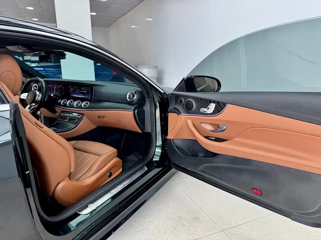 Mercedes-Benz Mercedes-Benz E-Class Coupe E 260 2020 2020 - thumbnail 11