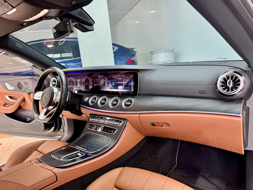 Mercedes-Benz Mercedes-Benz E-Class Coupe E 260 2020 2020 - thumbnail 12