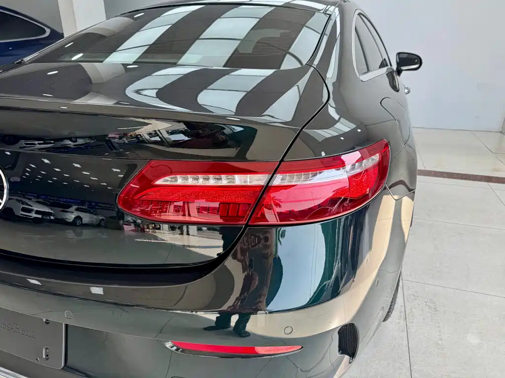Mercedes-Benz Mercedes-Benz E-Class Coupe E 260 2020 2020 - thumbnail 24