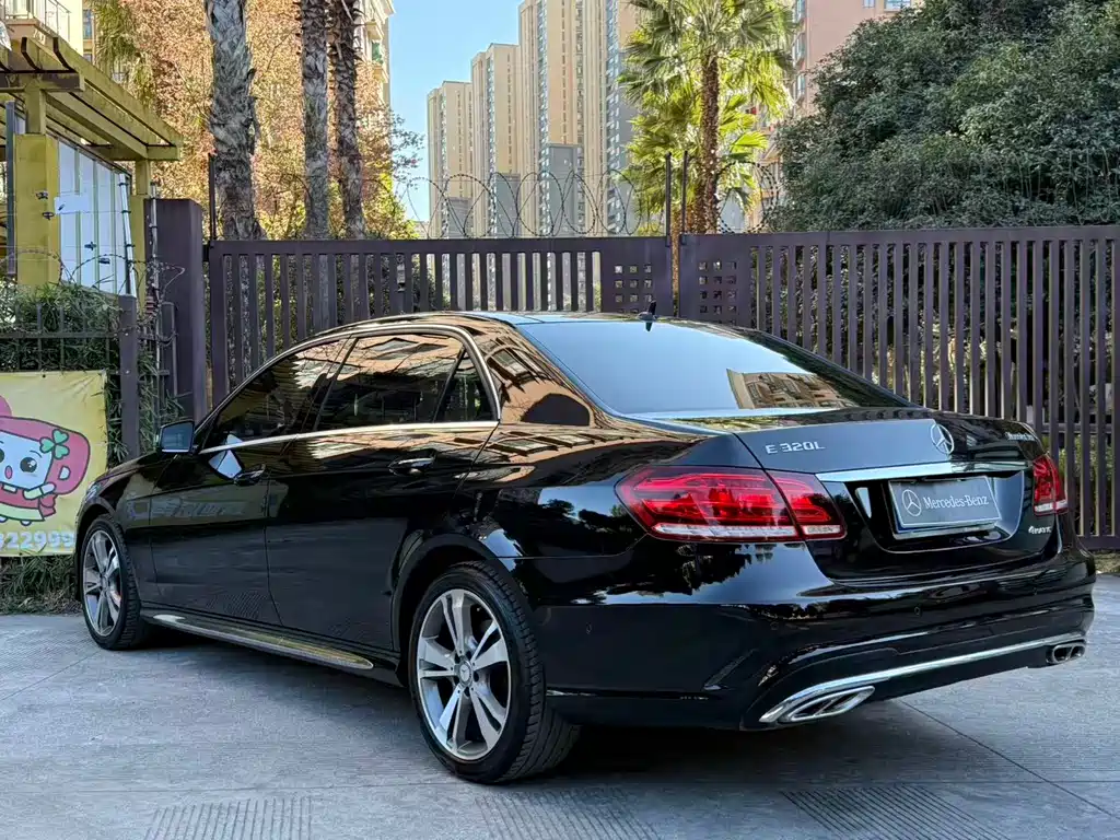 Mercedes-Benz Mercedes-Benz E-Class 2015 E 320 L Luxury 4MATIC 2014 - thumbnail 5
