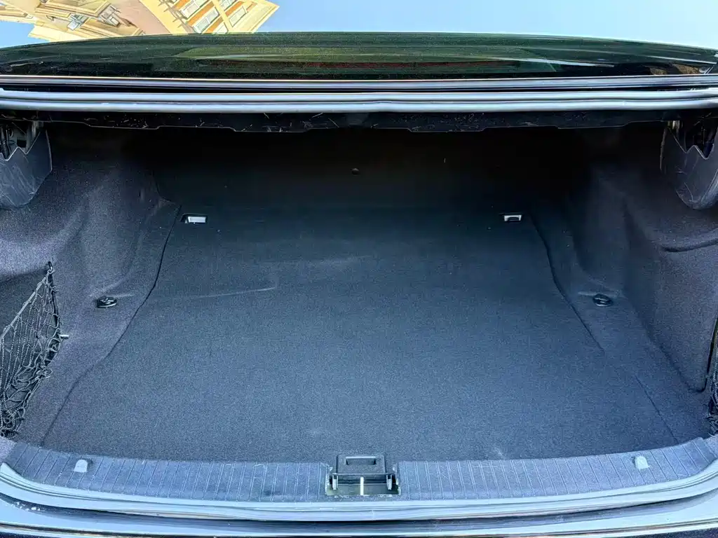 Mercedes-Benz Mercedes-Benz E-Class 2015 E 320 L Luxury 4MATIC 2014 - thumbnail 16