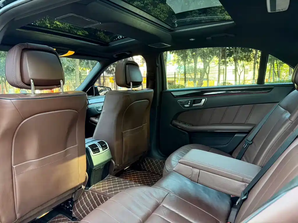 Mercedes-Benz Mercedes-Benz E-Class 2015 E 320 L Luxury 4MATIC 2014 - thumbnail 26