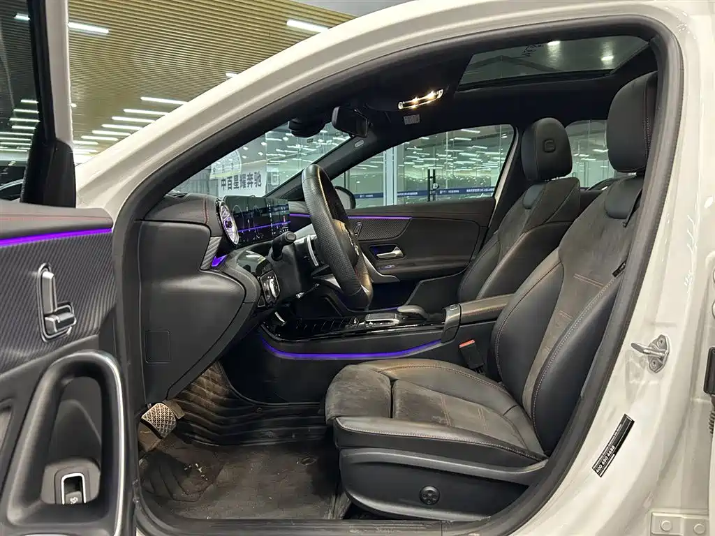Mercedes-Benz Mercedes-Benz A-Class 2023 A 200 L Fashion Edition 2023 - thumbnail 14
