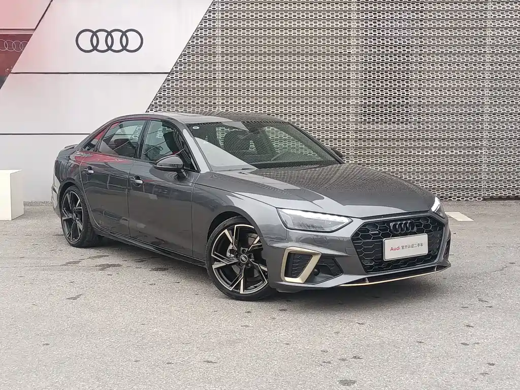 Audi Audi A4L 2024 40 TFSI quattro RS Sport Package 2024 - thumbnail 3