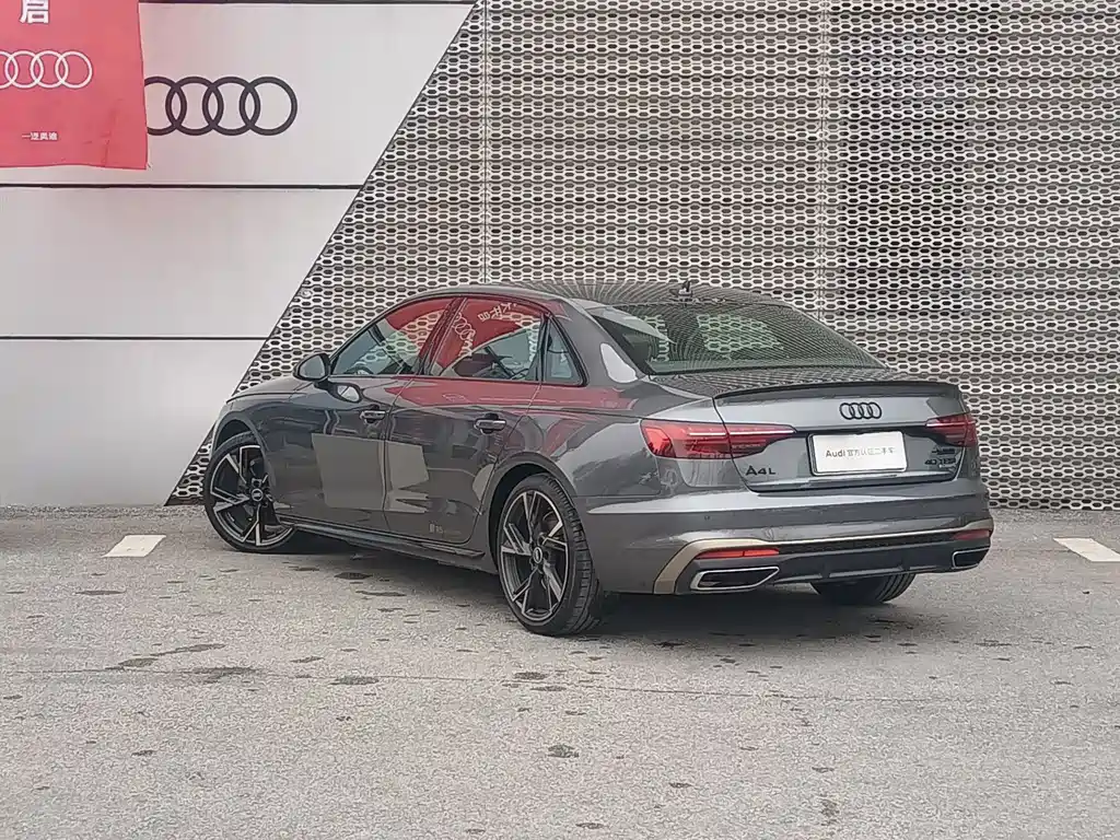 Audi Audi A4L 2024 40 TFSI quattro RS Sport Package 2024 - thumbnail 9