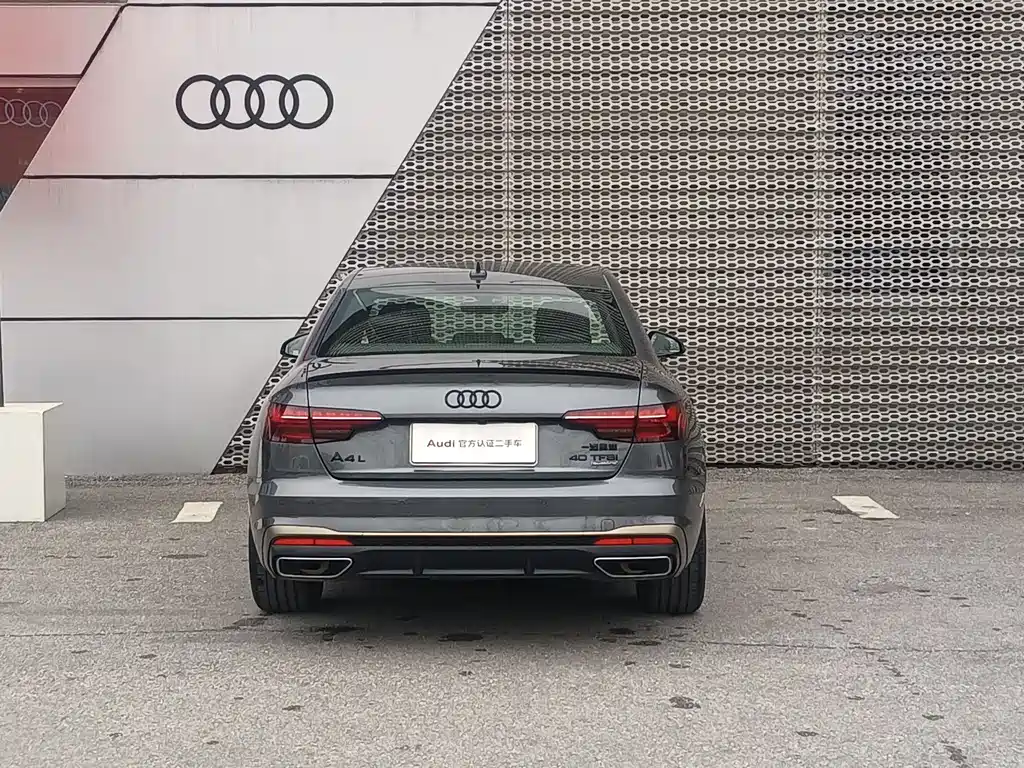 Audi Audi A4L 2024 40 TFSI quattro RS Sport Package 2024 - thumbnail 10