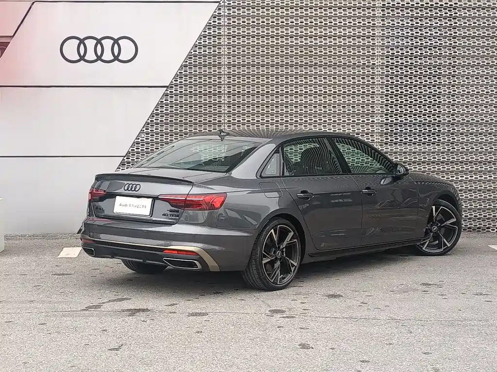 Audi Audi A4L 2024 40 TFSI quattro RS Sport Package 2024 - thumbnail 11
