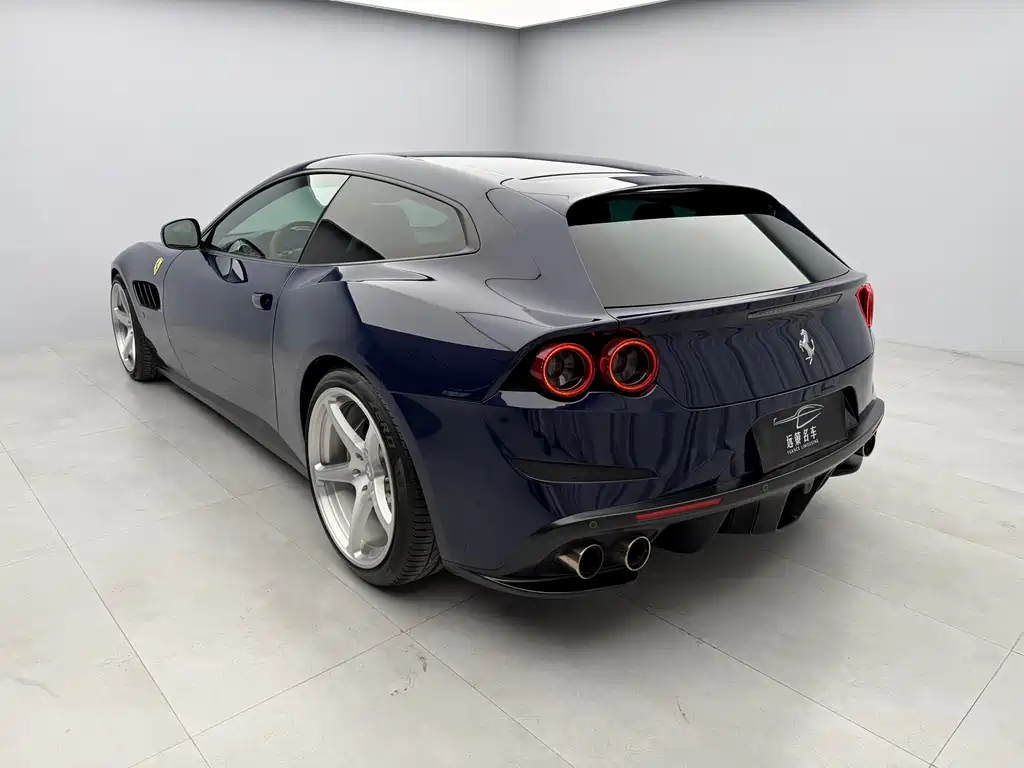 Ferrari Ferrari GTC4Lusso 2016 6.3L V12 2017 - thumbnail 3