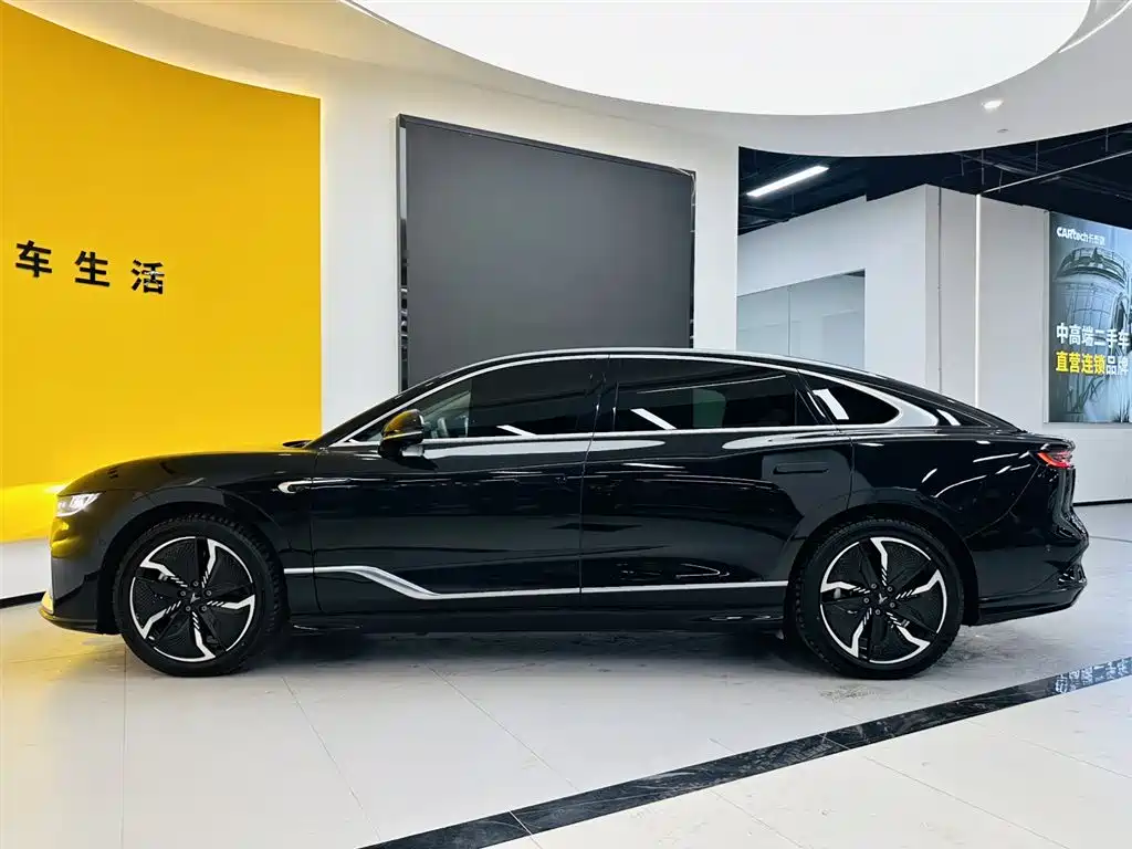 Lantu Auto Lantu Zhui Guang 2023 Model Four-Wheel Drive Long Range Version 2024 - thumbnail 8