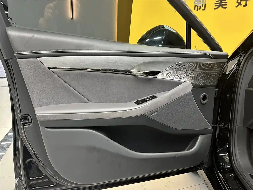 Lantu Auto Lantu Zhui Guang 2023 Model Four-Wheel Drive Long Range Version 2024 - thumbnail 14