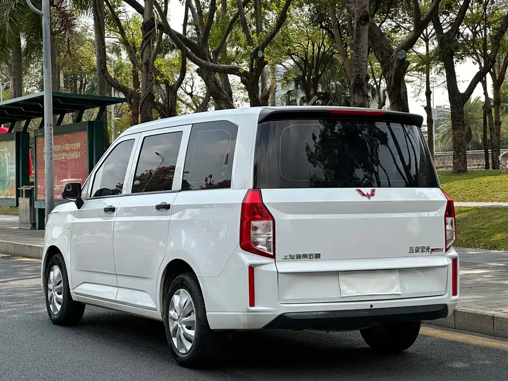 Wuling Motors Wuling Hongguang PLUS 2020 1.5L Manual Standard 7-seater 2020 - thumbnail 5