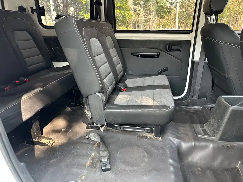 Wuling Motors Wuling Hongguang PLUS 2020 1.5L Manual Standard 7-seater 2020 - thumbnail 25