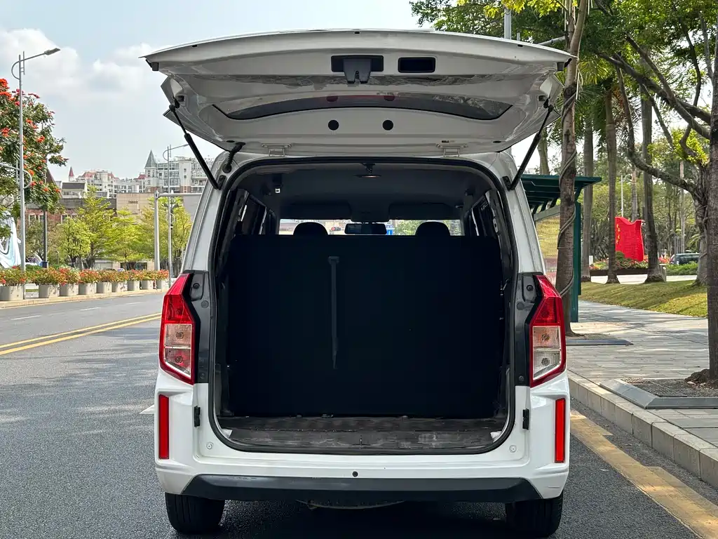 Wuling Motors Wuling Hongguang PLUS 2020 1.5L Manual Standard 7-seater 2020 - thumbnail 26