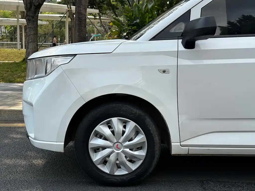 Wuling Motors Wuling Hongguang PLUS 2020 1.5L Manual Standard 7-seater 2020 - thumbnail 29