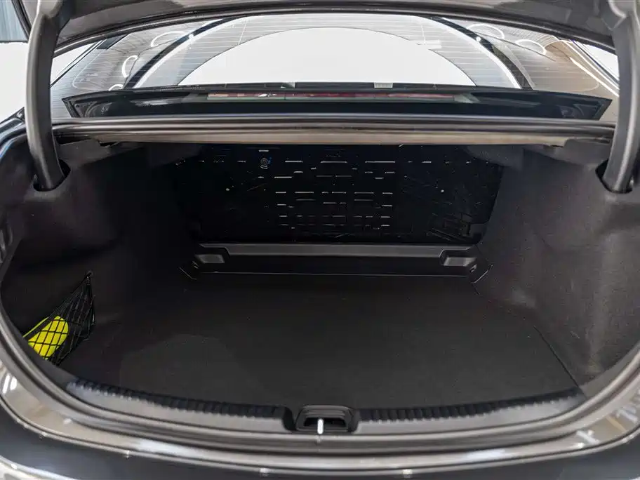 Mercedes-Benz Mercedes-Benz C-Class 2024 C 200 L Sport Edition 2023 - thumbnail 10