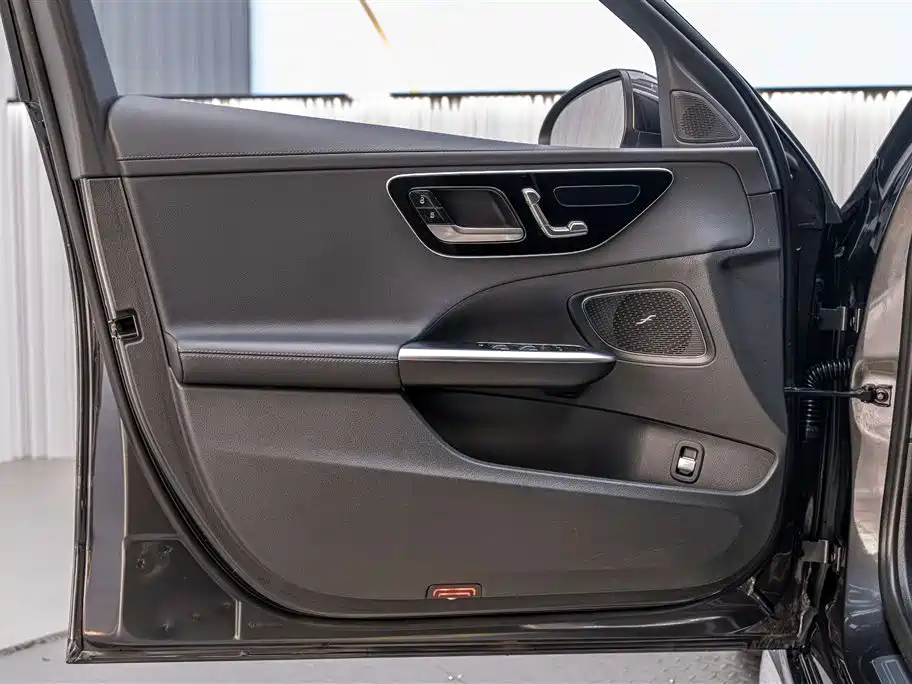 Mercedes-Benz Mercedes-Benz C-Class 2024 C 200 L Sport Edition 2023 - thumbnail 14