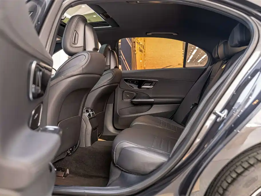 Mercedes-Benz Mercedes-Benz C-Class 2024 C 200 L Sport Edition 2023 - thumbnail 17