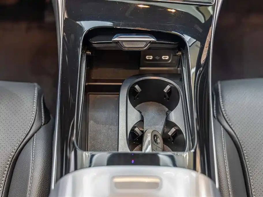 Mercedes-Benz Mercedes-Benz C-Class 2024 C 200 L Sport Edition 2023 - thumbnail 19