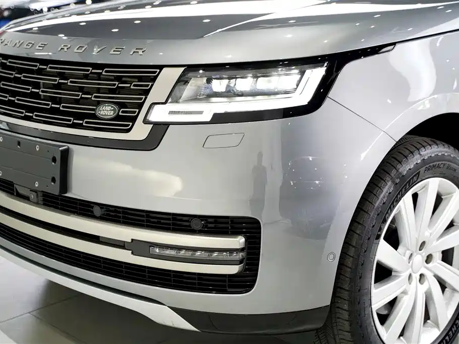 Land Rover Range Rover 2023 3.0 L6 360PS Vogue Edition 2023 - thumbnail 11