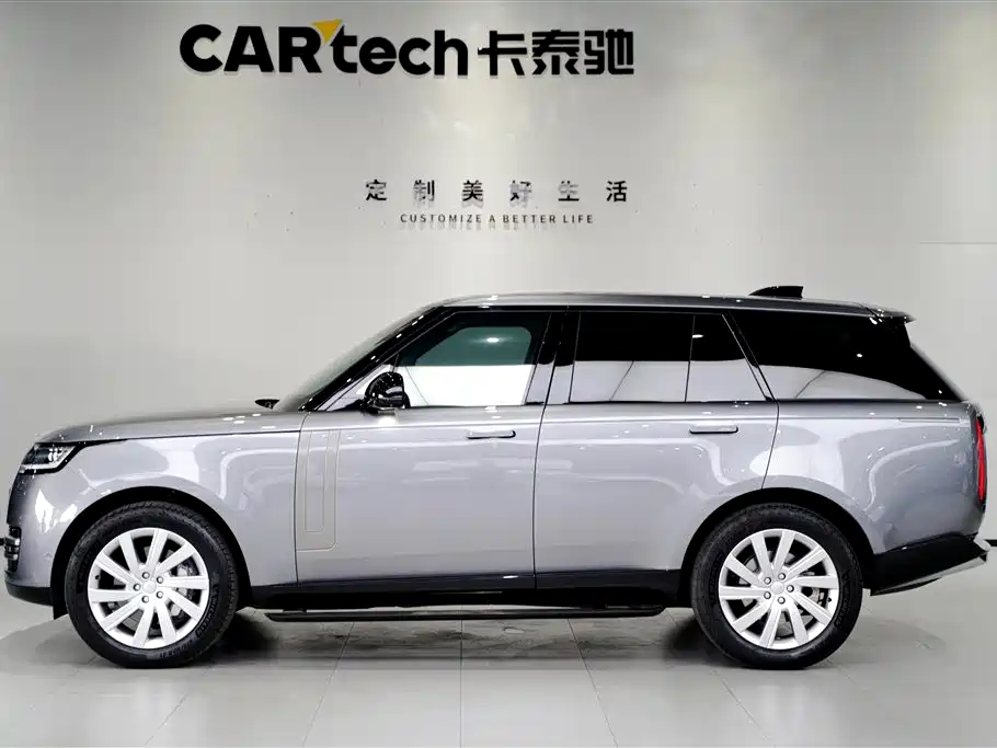 Land Rover Range Rover 2023 3.0 L6 360PS Vogue Edition 2023 - thumbnail 13