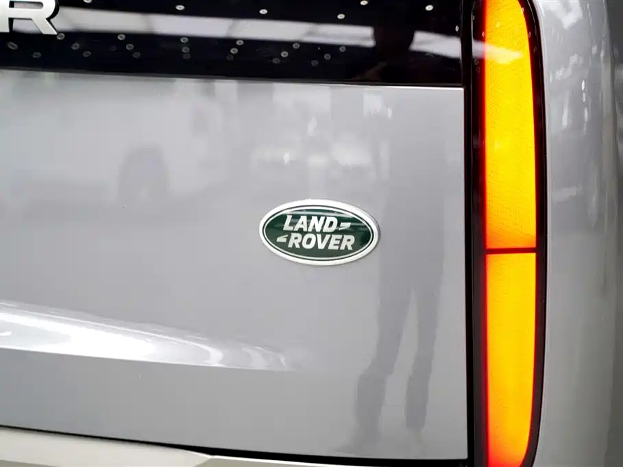 Land Rover Range Rover 2023 3.0 L6 360PS Vogue Edition 2023 - thumbnail 29