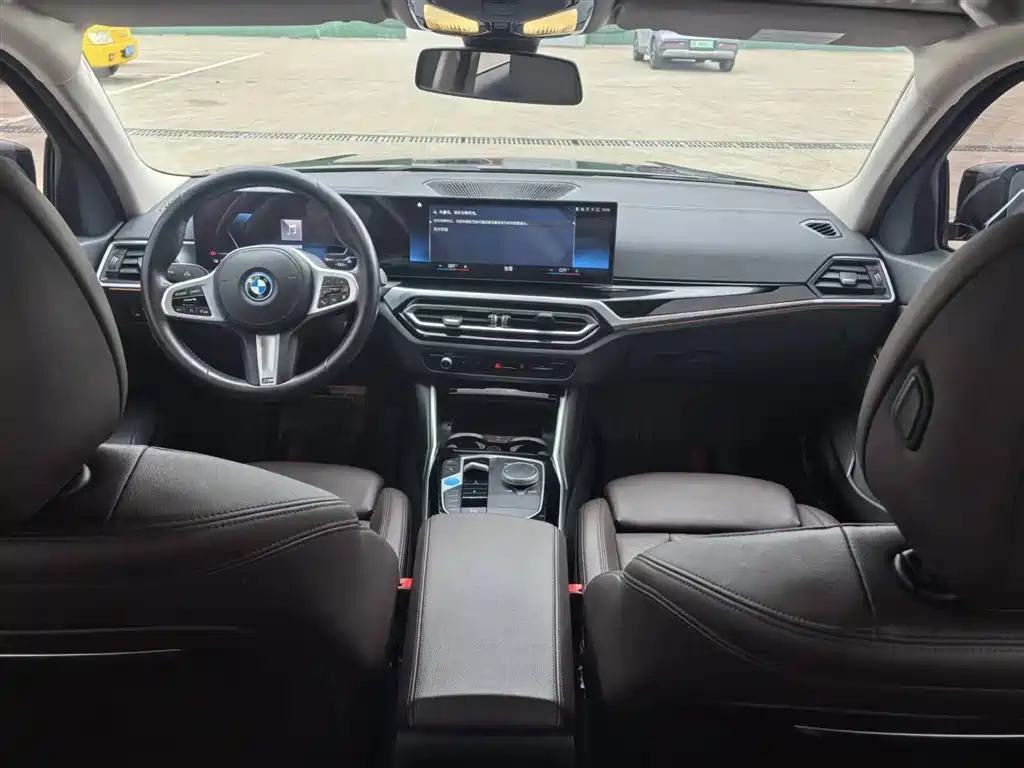 BMW BMW i3 2022 eDrive 35 L 2023 - thumbnail 8