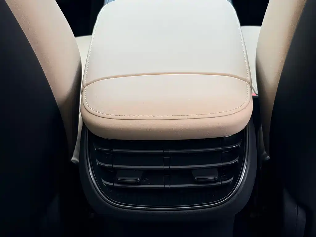 NIO NIO ET5T 2024 75kWh Touring 2024 - thumbnail 17
