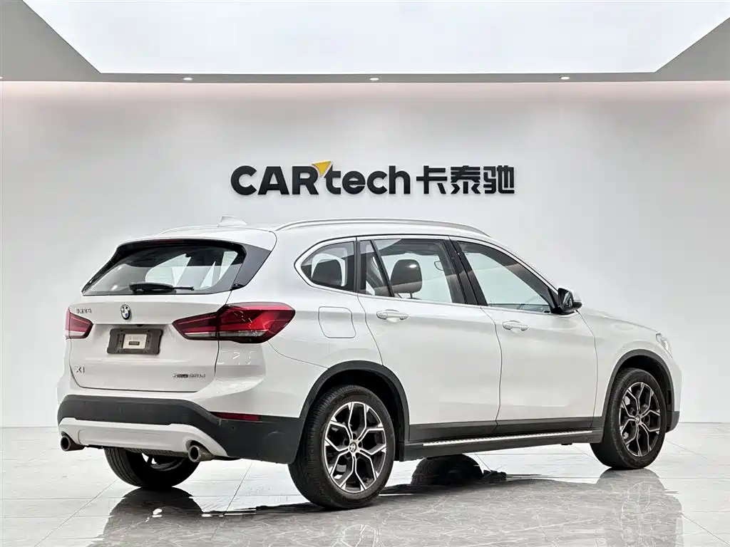 BMW BMW X1 2022 sDrive25Li Leading Edition 2022 - thumbnail 4