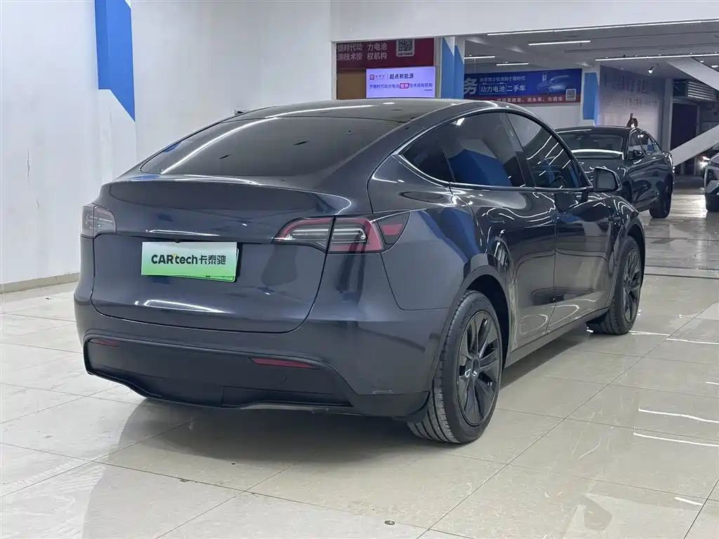 Tesla Model Y 2024 Rear-Wheel Drive 2024 - thumbnail 4