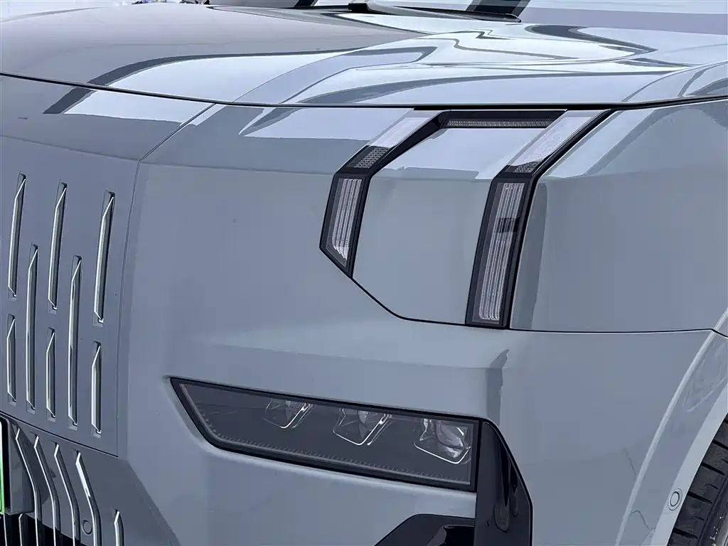 Zeekr Zeekr 009 2024 Six-Seat Executive Edition AWD 108kWh 2025 - thumbnail 7