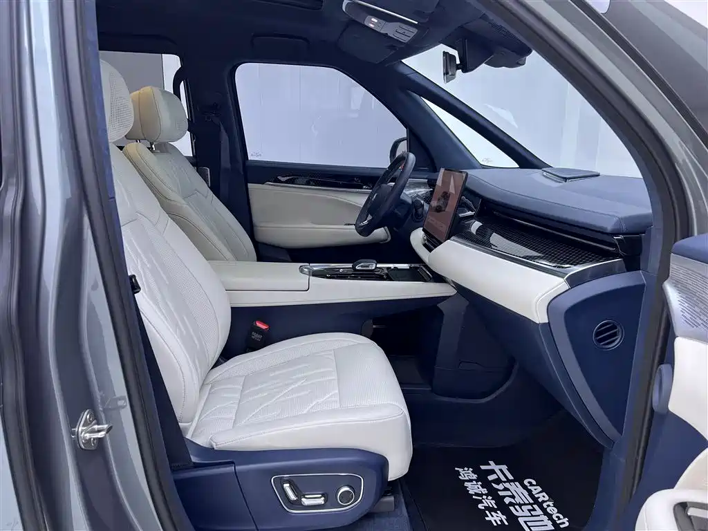 Zeekr Zeekr 009 2024 Six-Seat Executive Edition AWD 108kWh 2025 - thumbnail 17
