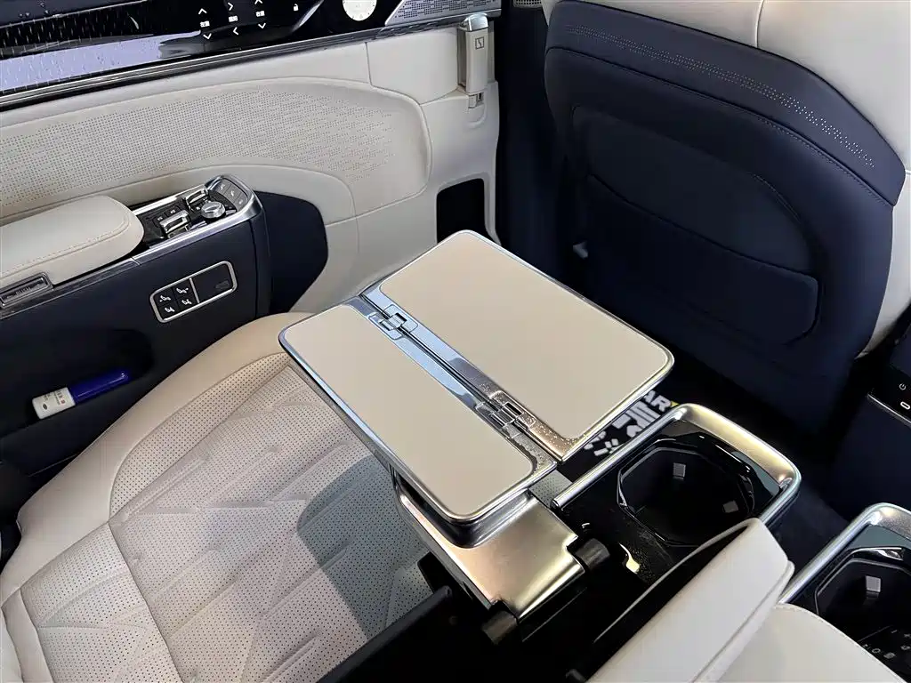 Zeekr Zeekr 009 2024 Six-Seat Executive Edition AWD 108kWh 2025 - thumbnail 28