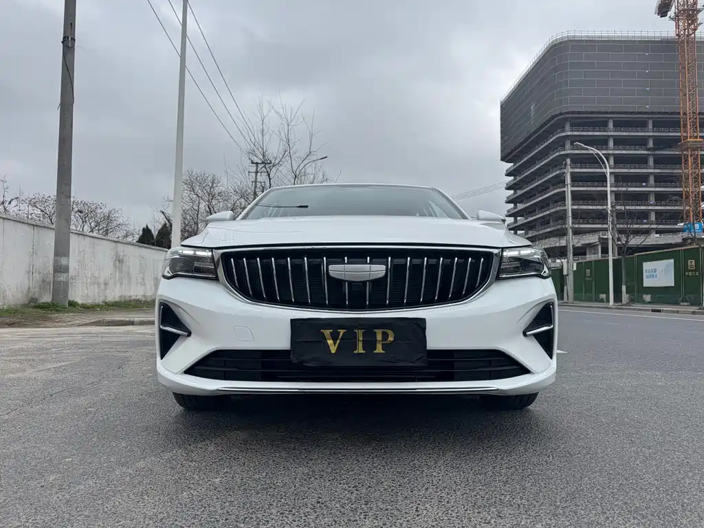 Geely Auto Geely Emgrand 2022 Model Year 4th Generation 1.5L CVT Luxury Edition 2022 - thumbnail 2