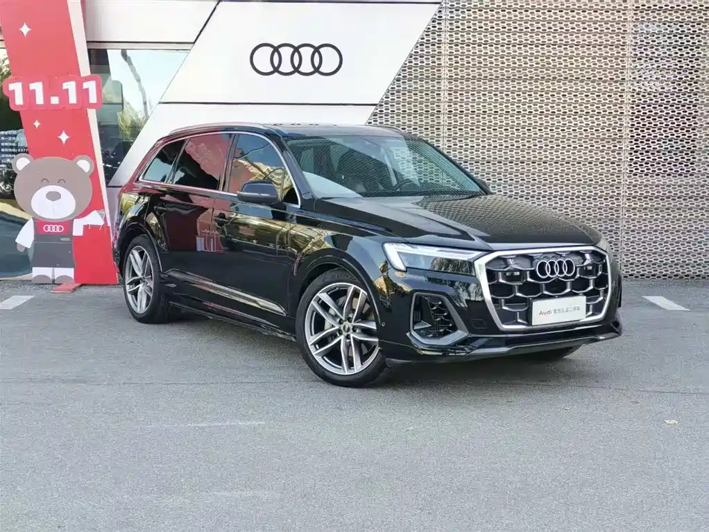 Audi Audi Q7 2025 55 TFSI quattro S line Sport Package 2025 - thumbnail 3