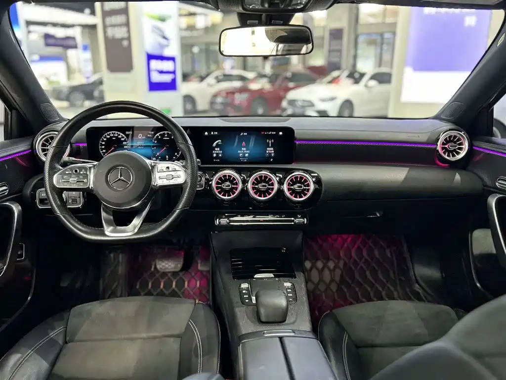 Mercedes-Benz Mercedes-Benz A-Class 2022 Facelift A 200 L Sport Sedan Fashion Edition 2022 - thumbnail 9