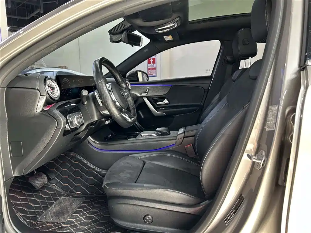 Mercedes-Benz Mercedes-Benz A-Class 2022 Facelift A 200 L Sport Sedan Fashion Edition 2022 - thumbnail 13