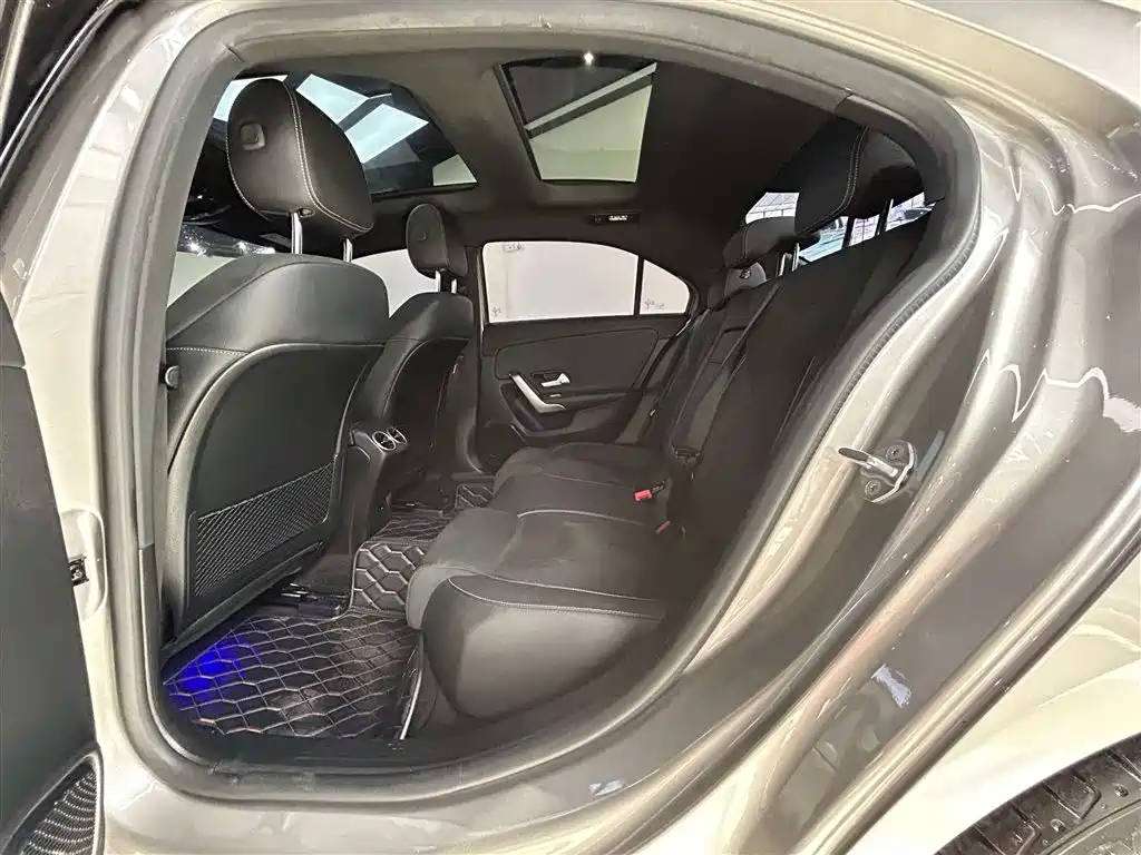 Mercedes-Benz Mercedes-Benz A-Class 2022 Facelift A 200 L Sport Sedan Fashion Edition 2022 - thumbnail 15